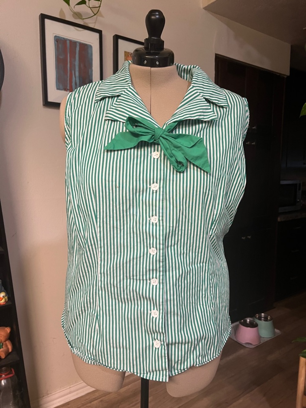 Unique Vintage Green and White Striped Bow Tie Sleeveless Blouse